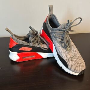 nike air max 90 EZ wolf grey size 6 youth